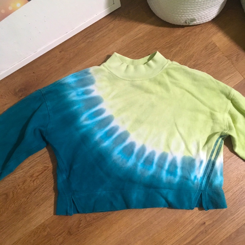 OLD NAVY TIE DYE SWEATSHIRT